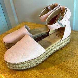 Naturalizer espradilles- never worn!